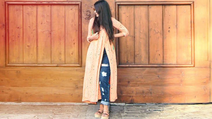 Learn Different Ways of Styling Kurtis for a Fusion Look Learn Different Ways of Styling Kurtis for a Fusion Look