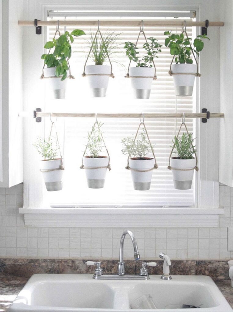 plant decor on wash basin- Hunar Home Decor course plant decor on wash basin- Hunar Home Decor course