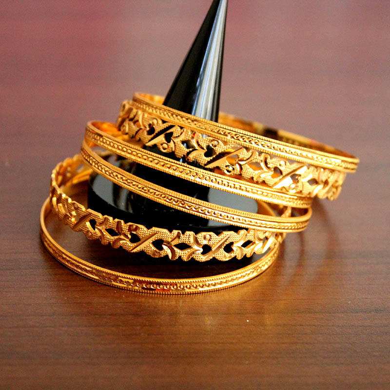 Hunar Online jewellery design gold bagles Hunar Online jewellery design gold bagles
