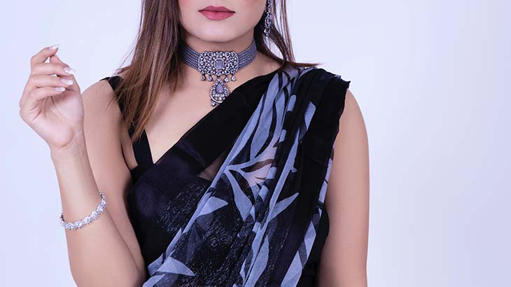 Give Your Traditional Wear a Modern Twist with Hunar Online