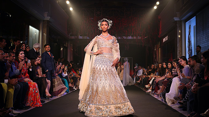 Aditi Rao Hydari walks the ramp in style at India Couture Week 2023. See  pics | Bollywood - Hindustan Times