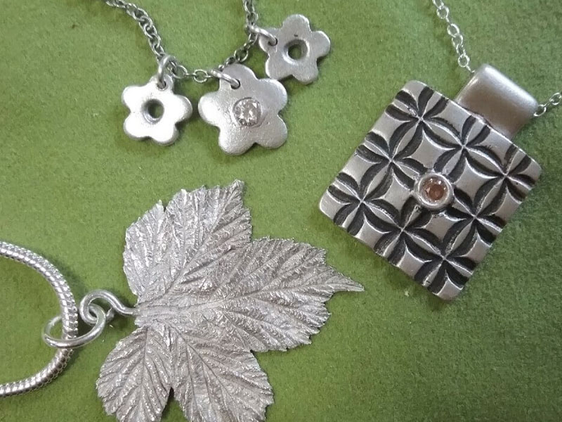 clay jewellery impression maker clay jewellery impression maker