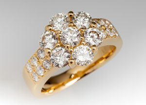 Easy Steps to Know How to Become a Jewellery Designer!