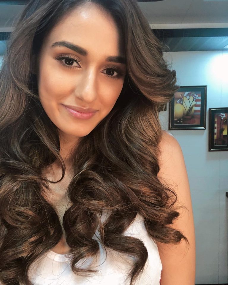 Celebrity Like Best Hairstyle For Saree Or Indian Wear Hunar Online
